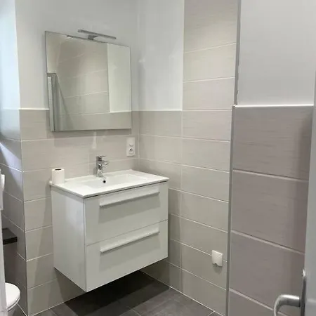 Willa Entier Pres De Mauleon.8/10 Personnes