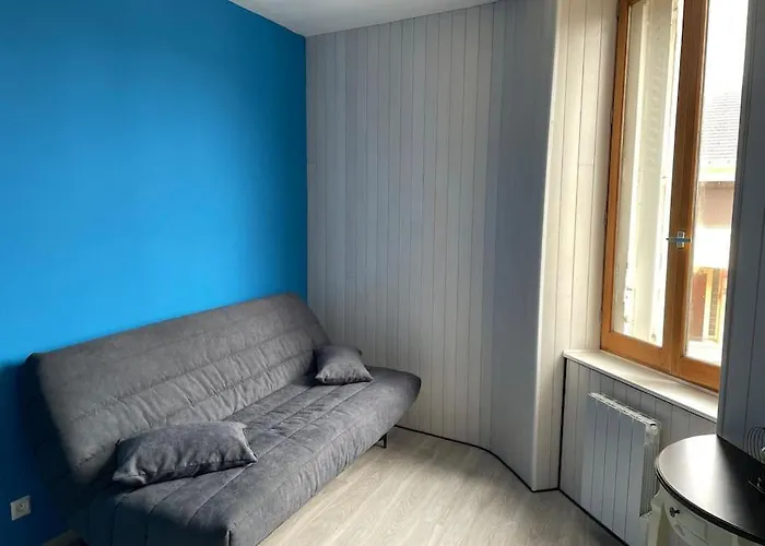 Entier Pres De Mauleon.8/10 Personnes *